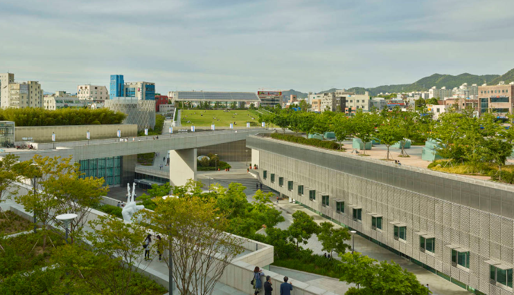 新建筑结伴旧历史，生文化中心创新精神